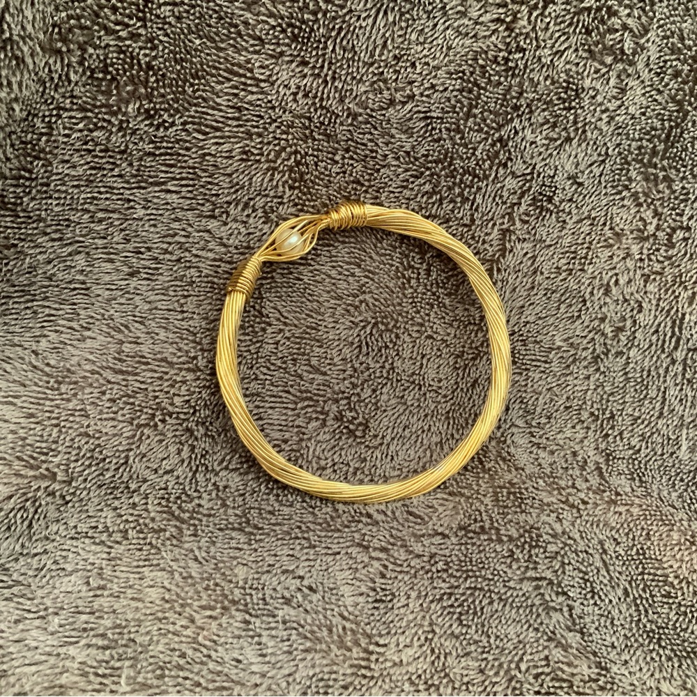 ELEGANT STYLE BRACELET, ARM BAND etc. GOLDTONE.